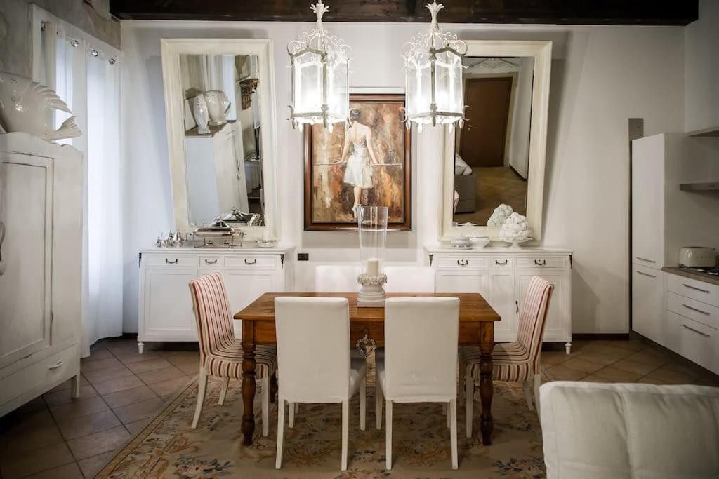 Piazza Erbe Luxury Apartment Verona Eksteriør billede