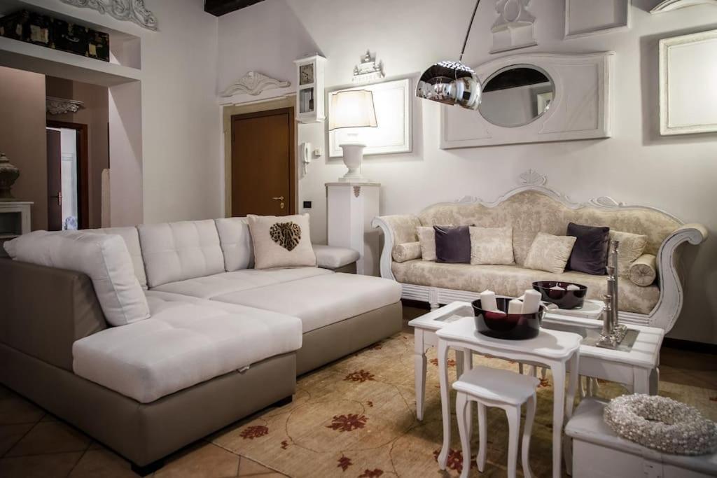 Piazza Erbe Luxury Apartment Verona Eksteriør billede