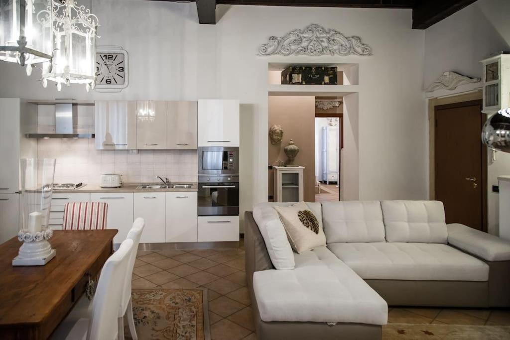 Piazza Erbe Luxury Apartment Verona Eksteriør billede