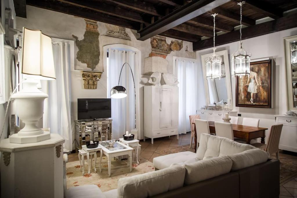 Piazza Erbe Luxury Apartment Verona Eksteriør billede